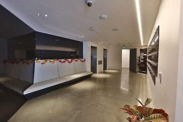 CapEquityHollywoodSpacesOffice19