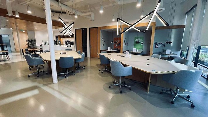 CapEquityHollywoodSpacesOffice67x