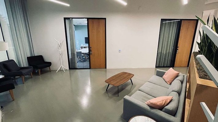 CapEquityHollywoodSpacesOffice59