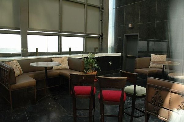 UNIVERSAL-7070-LA-48