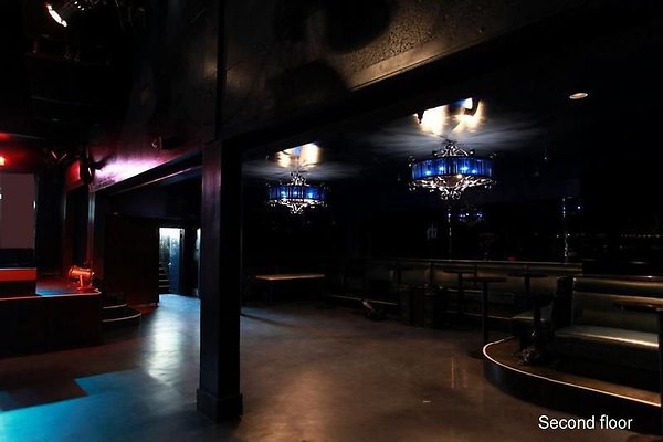 UNIVERSAL-9193-LA-17