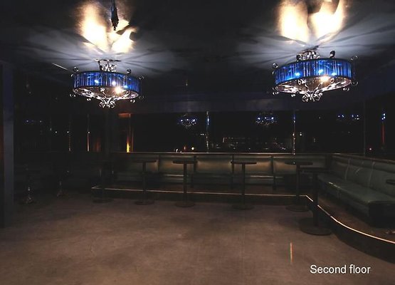 UNIVERSAL-9193-LA-19