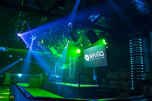 ADJ-Fog-Fury-Jett-high-velocity-fog-machines-keep-the-haze-going