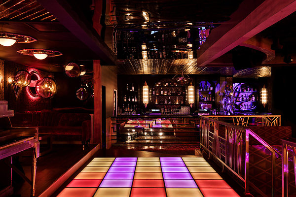 LINE-x-KissKissBB Space 0031-scaled-1-e1666694757789