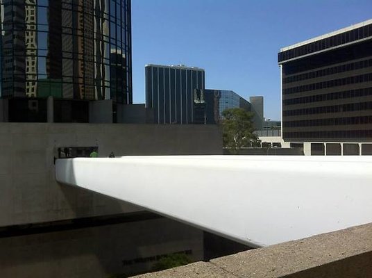 the-pedway-connecting-citigroup-center-with-the-westin-bona-thumb-600x448-54126