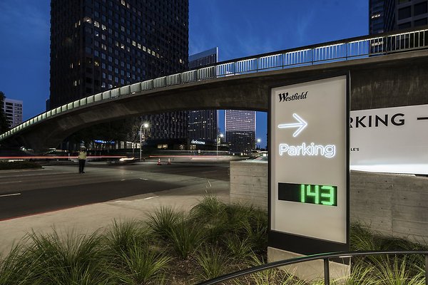 Westfield-Century-City-Wayfinding-Retail-00010