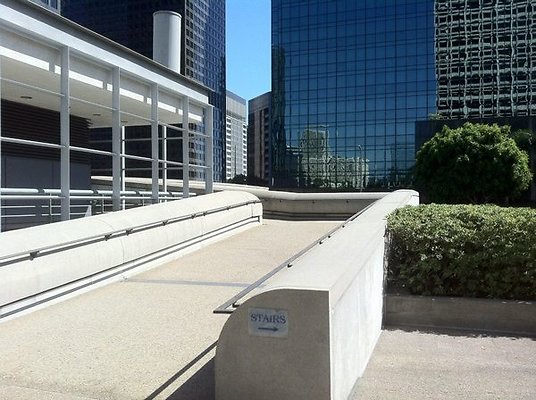 the-pedway-connecting-union-bank-plaza-to-manulife-plaza-thumb-600x448-54140