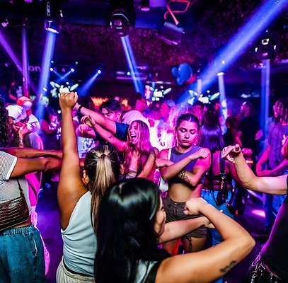 station-1640-los-angeles-club