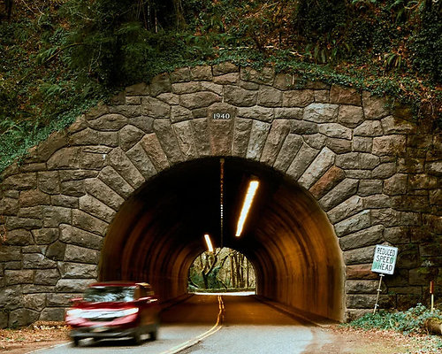 z cornell-tunnel-v0-xsgvfttwz5sa1