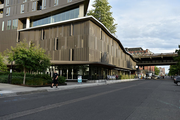 02 SE 3rd Couch Davis Burnside Area