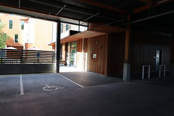 One North Kartini 026