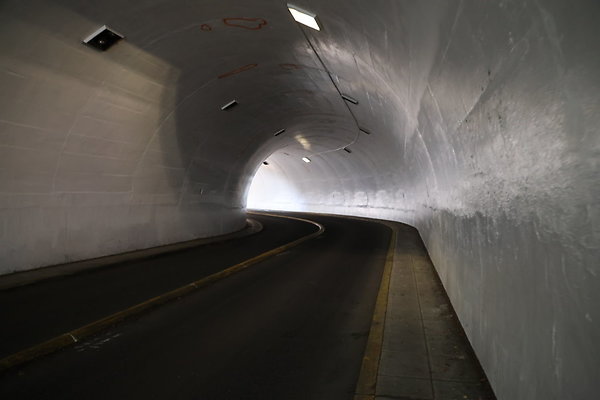 Rocky Butte Tunnel 086