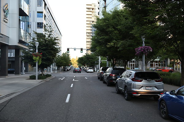 S Curry Moody To River 025