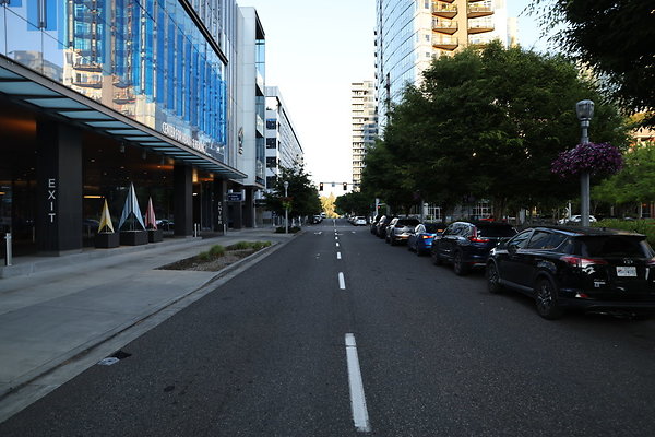 S Curry Moody To River 014