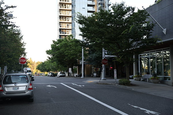 S Curry Moody To River 067