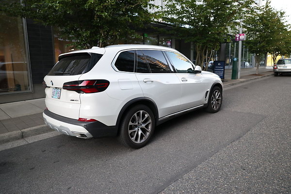 S Curry Moody To River 063