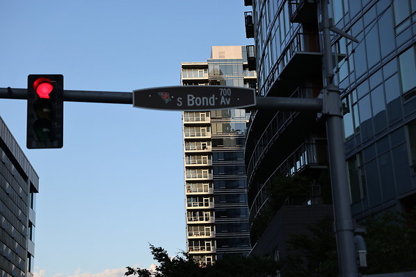 S Curry Moody To River 044