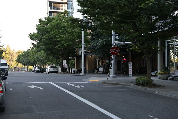 S Curry Moody To River 068