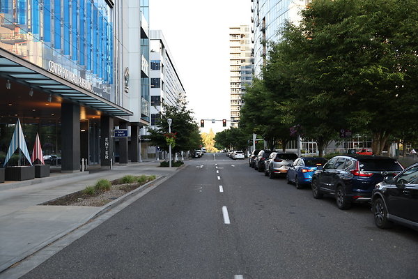 S Curry Moody To River 015