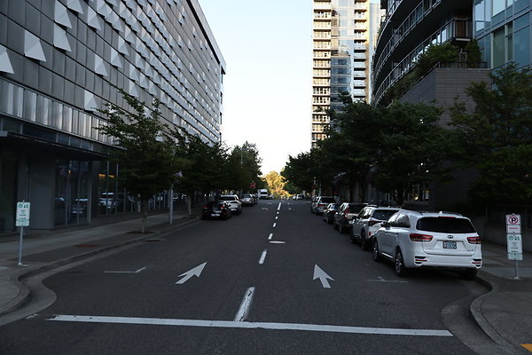 S Curry Moody To River 048