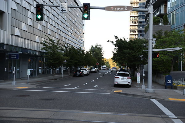 S Curry Moody To River 042