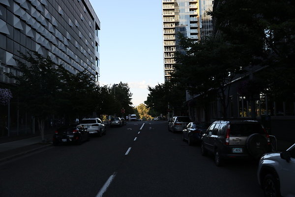 S Curry Moody To River 054