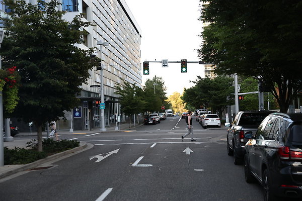 S Curry Moody To River 030