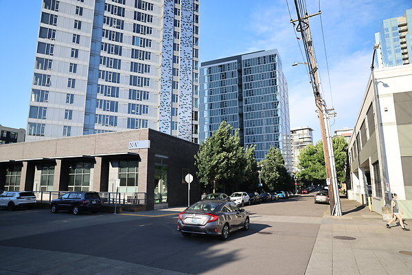 05 NW Overton EAST from 13th to 10th Pearl District