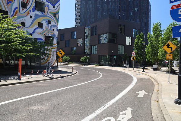 12 NE Couch MLK to E Burnside