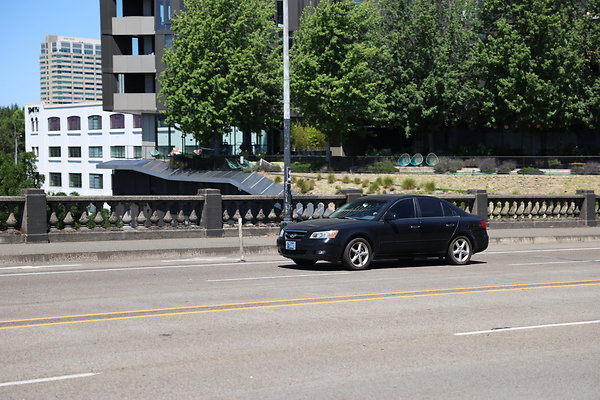 W Burnside Bridge 164