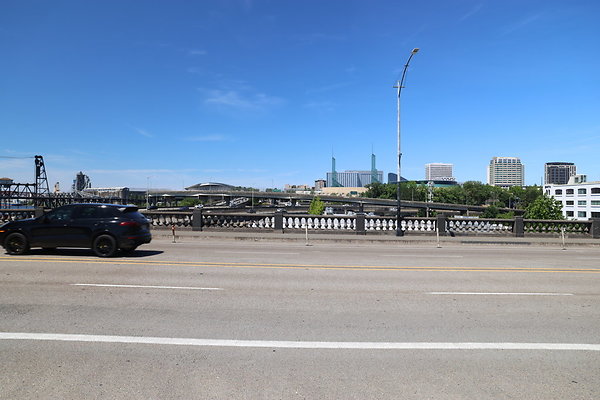 W Burnside Bridge 152