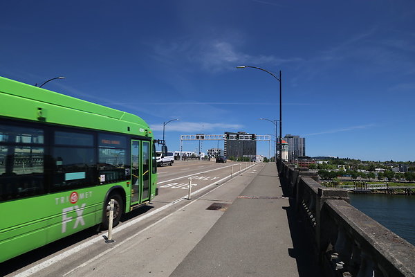 W Burnside Bridge 012