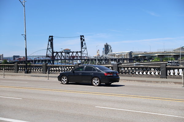 W Burnside Bridge 172