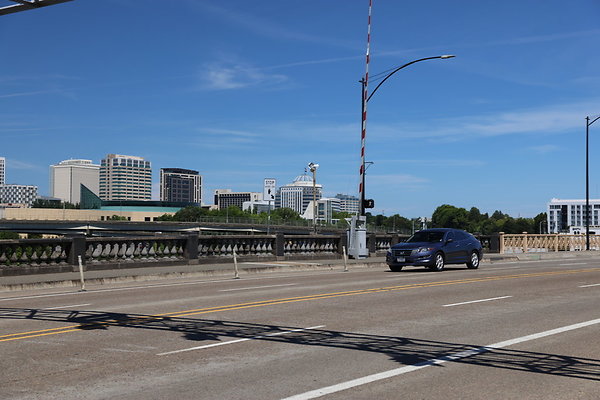 W Burnside Bridge 031