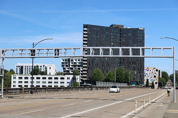 W Burnside Bridge 073