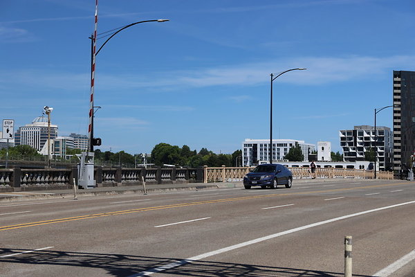 W Burnside Bridge 027