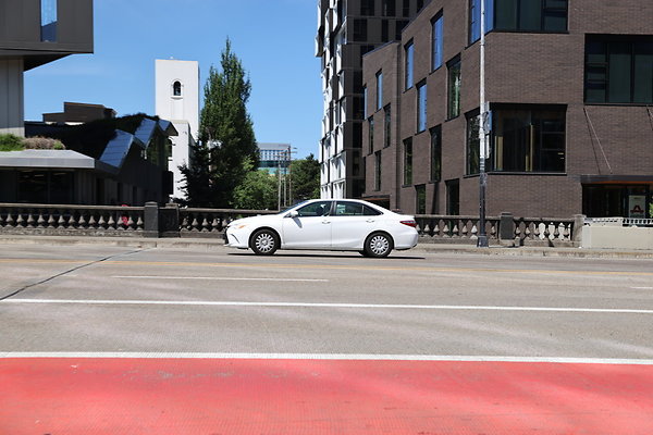 W Burnside Bridge 232