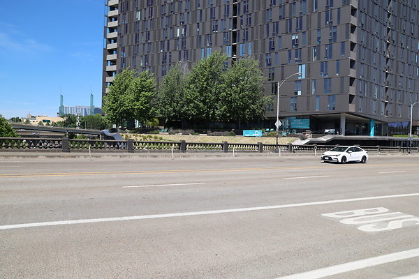 W Burnside Bridge 180