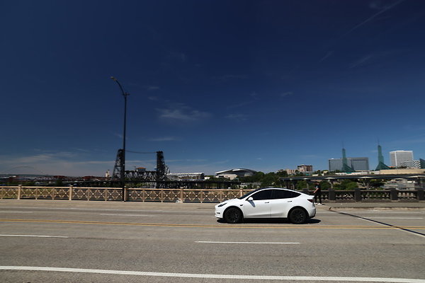 W Burnside Bridge 092