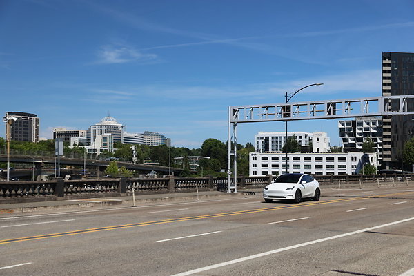 W Burnside Bridge 084