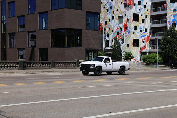 W Burnside Bridge 202