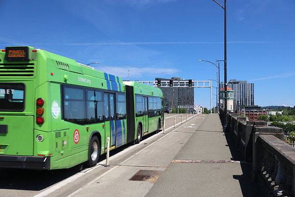 W Burnside Bridge 013