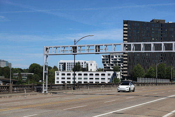 W Burnside Bridge 079