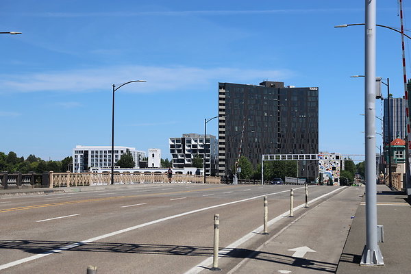 W Burnside Bridge 025