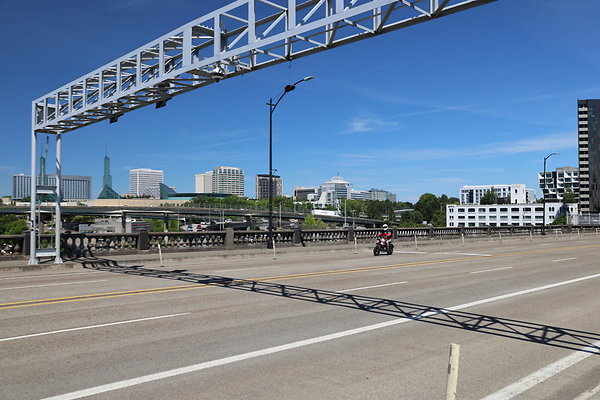 W Burnside Bridge 110