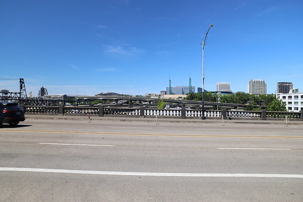 W Burnside Bridge 153