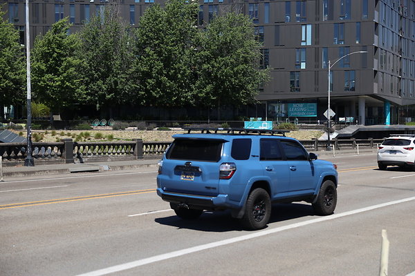 W Burnside Bridge 161