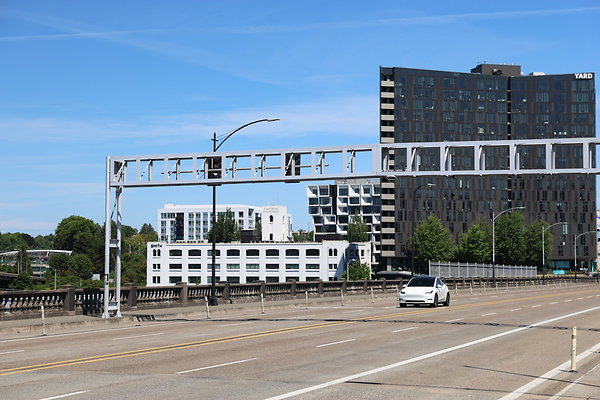 W Burnside Bridge 078