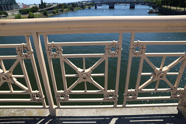 W Burnside Bridge 065