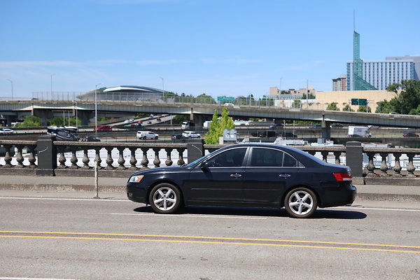 W Burnside Bridge 169